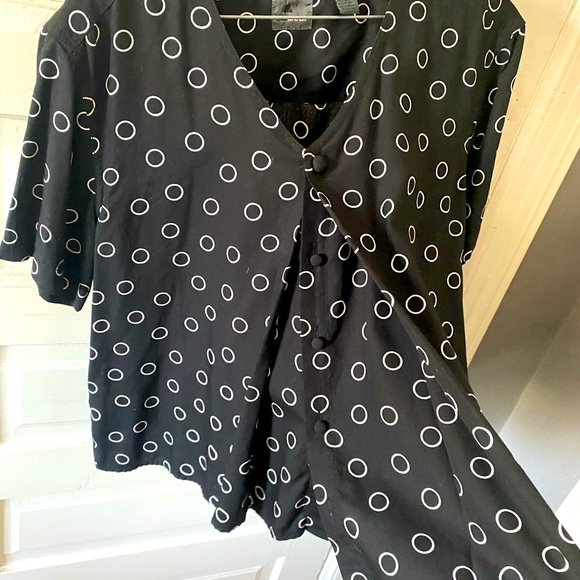 Vintage LizWear black and white circle top - Picture 3 of 5